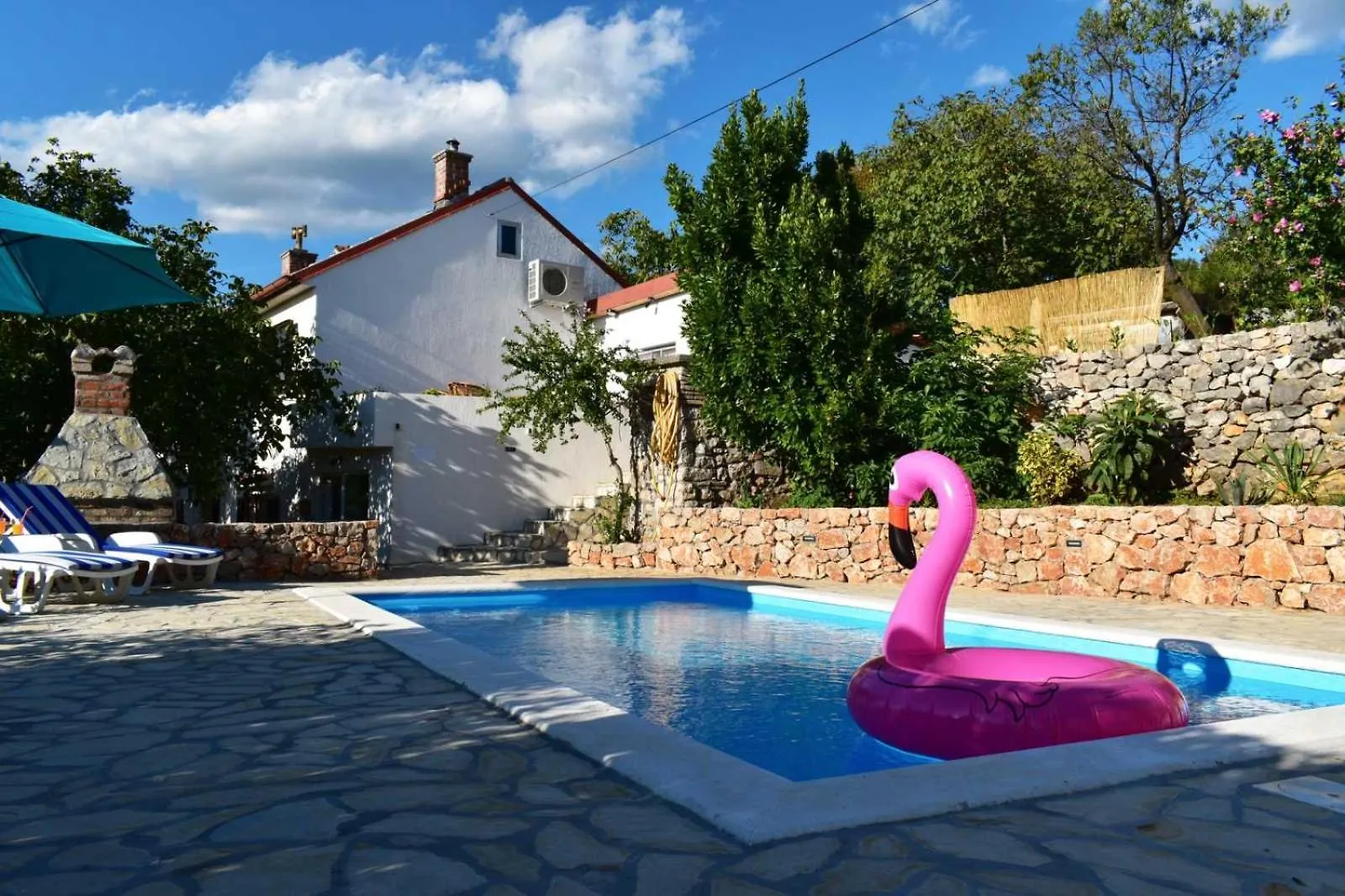 Holiday House Vira With A Pool Hreljin